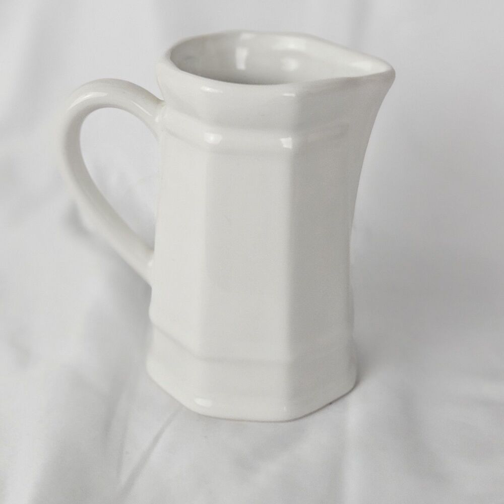 Pfaltzgraff Style White Hexagonal Ceramic‎ Creamer Pitcher